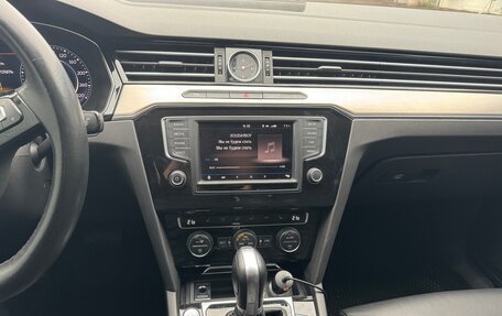 Volkswagen Passat B8 рестайлинг, 2016 год, 2 300 000 рублей, 11 фотография