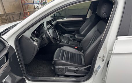 Volkswagen Passat B8 рестайлинг, 2016 год, 2 300 000 рублей, 13 фотография