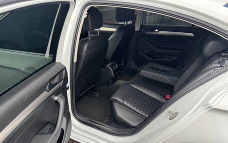 Volkswagen Passat B8 рестайлинг, 2016 год, 2 300 000 рублей, 19 фотография