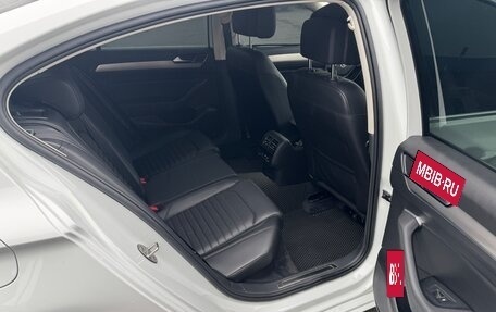 Volkswagen Passat B8 рестайлинг, 2016 год, 2 300 000 рублей, 17 фотография