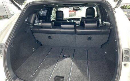 Toyota Harrier, 2020 год, 2 630 000 рублей, 7 фотография