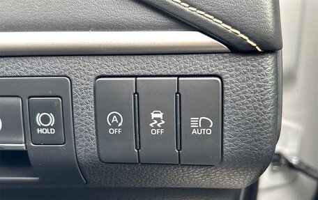 Toyota Harrier, 2020 год, 2 630 000 рублей, 16 фотография