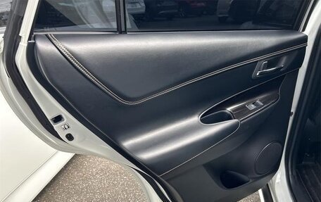 Toyota Harrier, 2020 год, 2 630 000 рублей, 19 фотография