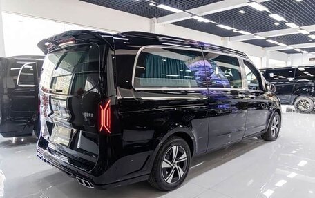 Mercedes-Benz Vito, 2024 год, 7 990 000 рублей, 3 фотография