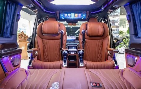 Mercedes-Benz Vito, 2024 год, 7 990 000 рублей, 13 фотография