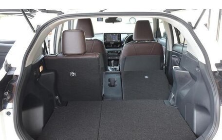 Toyota Yaris Cross, 2022 год, 1 712 000 рублей, 18 фотография