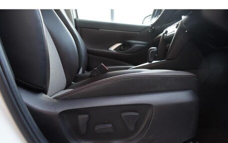 Toyota Yaris Cross, 2022 год, 1 712 000 рублей, 20 фотография