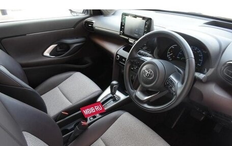 Toyota Yaris Cross, 2022 год, 1 712 000 рублей, 21 фотография