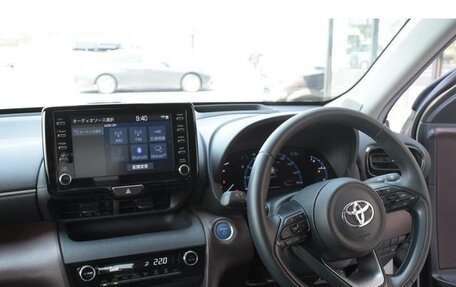 Toyota Yaris Cross, 2022 год, 1 712 000 рублей, 23 фотография