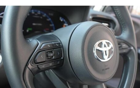 Toyota Yaris Cross, 2022 год, 1 712 000 рублей, 27 фотография