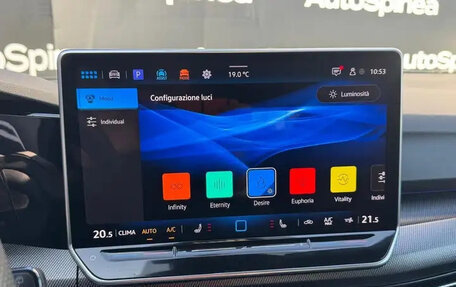 Volkswagen Golf VIII, 2025 год, 5 400 000 рублей, 20 фотография