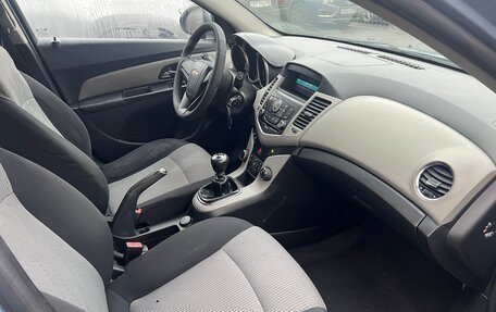 Chevrolet Cruze II, 2011 год, 530 000 рублей, 6 фотография