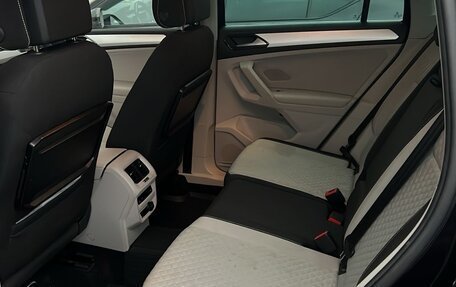 Volkswagen Tiguan II, 2017 год, 2 000 000 рублей, 10 фотография