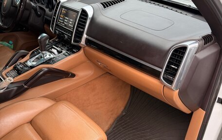 Porsche Cayenne III, 2012 год, 2 480 000 рублей, 15 фотография