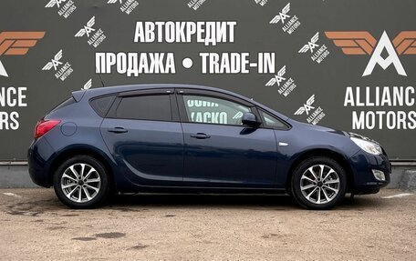 Opel Astra J, 2010 год, 600 000 рублей, 9 фотография