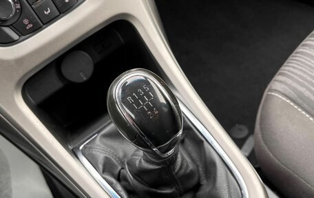 Opel Astra J, 2010 год, 600 000 рублей, 22 фотография