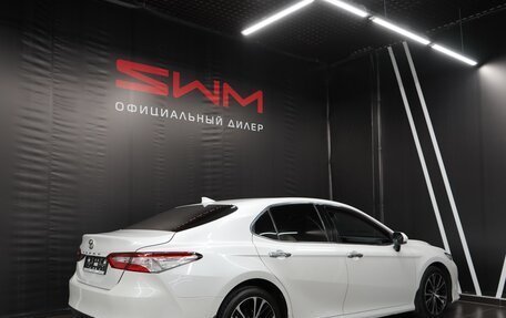Toyota Camry, 2018 год, 3 423 000 рублей, 4 фотография