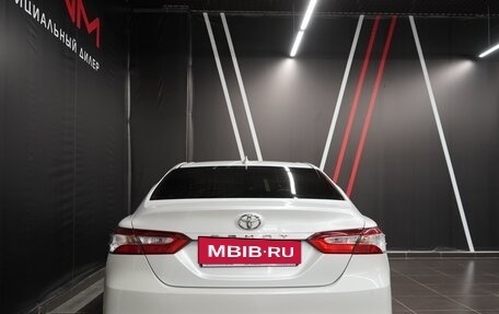 Toyota Camry, 2018 год, 3 423 000 рублей, 5 фотография