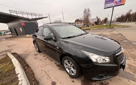 Chevrolet Cruze II, 2010 год, 570 000 рублей, 2 фотография