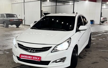 Hyundai Solaris II рестайлинг, 2014 год, 620 000 рублей, 1 фотография