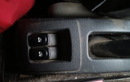 Renault Logan I, 2005 год, 145 000 рублей, 7 фотография