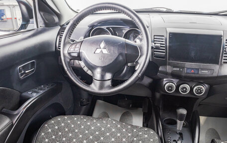 Mitsubishi Outlander III рестайлинг 3, 2008 год, 1 199 000 рублей, 17 фотография