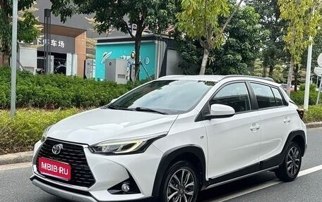 Toyota Yaris XP150 рестайлинг, 2021 год, 1 190 000 рублей, 1 фотография