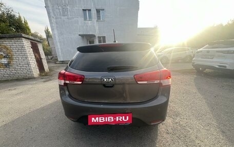 KIA Rio III рестайлинг, 2017 год, 920 000 рублей, 4 фотография