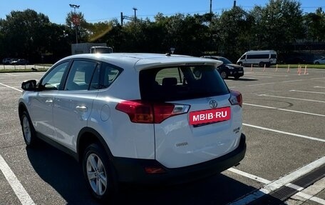 Toyota RAV4, 2013 год, 1 995 000 рублей, 4 фотография