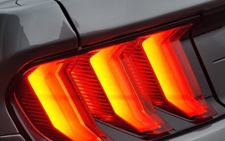 Ford Mustang VI рестайлинг, 2021 год, 3 990 000 рублей, 12 фотография