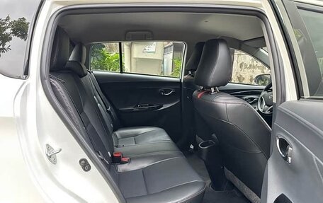 Toyota Yaris XP150 рестайлинг, 2021 год, 1 190 000 рублей, 22 фотография