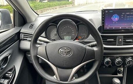 Toyota Yaris XP150 рестайлинг, 2021 год, 1 190 000 рублей, 12 фотография