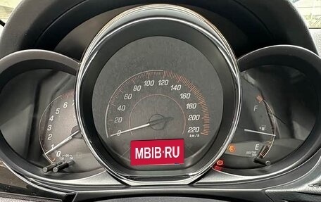 Toyota Yaris XP150 рестайлинг, 2021 год, 1 190 000 рублей, 15 фотография