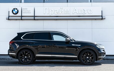 Volkswagen Touareg III, 2018 год, 4 800 000 рублей, 6 фотография