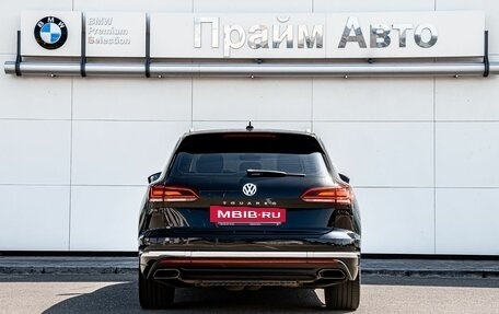 Volkswagen Touareg III, 2018 год, 4 800 000 рублей, 4 фотография