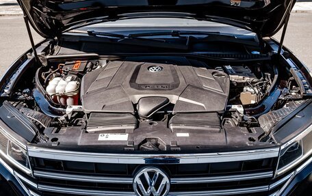 Volkswagen Touareg III, 2018 год, 4 800 000 рублей, 10 фотография