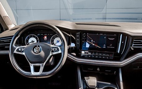 Volkswagen Touareg III, 2018 год, 4 800 000 рублей, 15 фотография