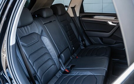 Volkswagen Touareg III, 2018 год, 4 800 000 рублей, 14 фотография