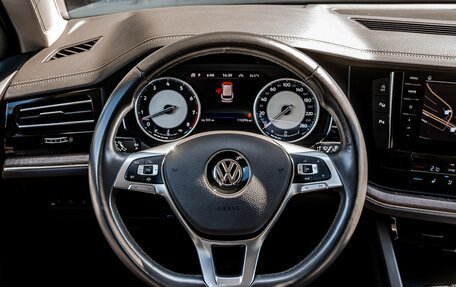 Volkswagen Touareg III, 2018 год, 4 800 000 рублей, 22 фотография