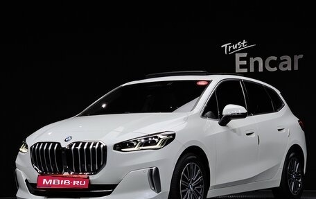 BMW 2 серия Active Tourer, 2022 год, 2 840 000 рублей, 1 фотография