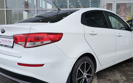 KIA Rio III рестайлинг, 2015 год, 1 019 000 рублей, 2 фотография