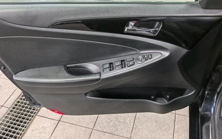 Hyundai Sonata VI, 2010 год, 890 000 рублей, 7 фотография