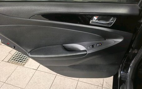 Hyundai Sonata VI, 2010 год, 890 000 рублей, 15 фотография