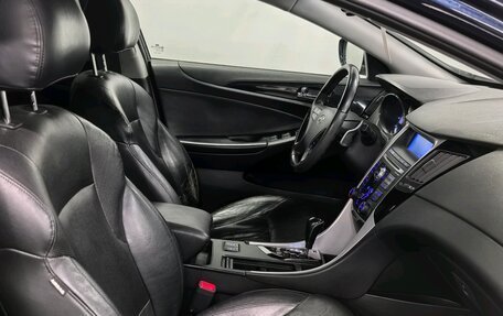 Hyundai Sonata VI, 2010 год, 890 000 рублей, 21 фотография