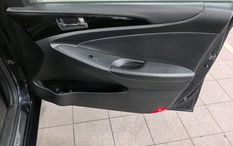 Hyundai Sonata VI, 2010 год, 890 000 рублей, 19 фотография