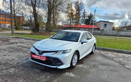 Toyota Camry, 2019 год, 2 830 000 рублей, 4 фотография