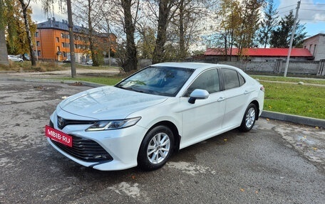 Toyota Camry, 2019 год, 2 830 000 рублей, 2 фотография