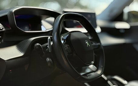 Peugeot 2008 II, 2022 год, 2 180 000 рублей, 10 фотография