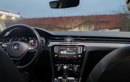 Volkswagen Passat B8 рестайлинг, 2016 год, 1 690 000 рублей, 12 фотография