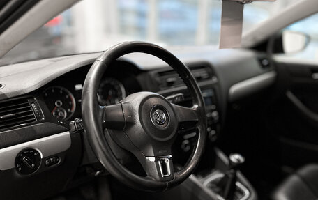 Volkswagen Jetta VI, 2011 год, 844 000 рублей, 15 фотография